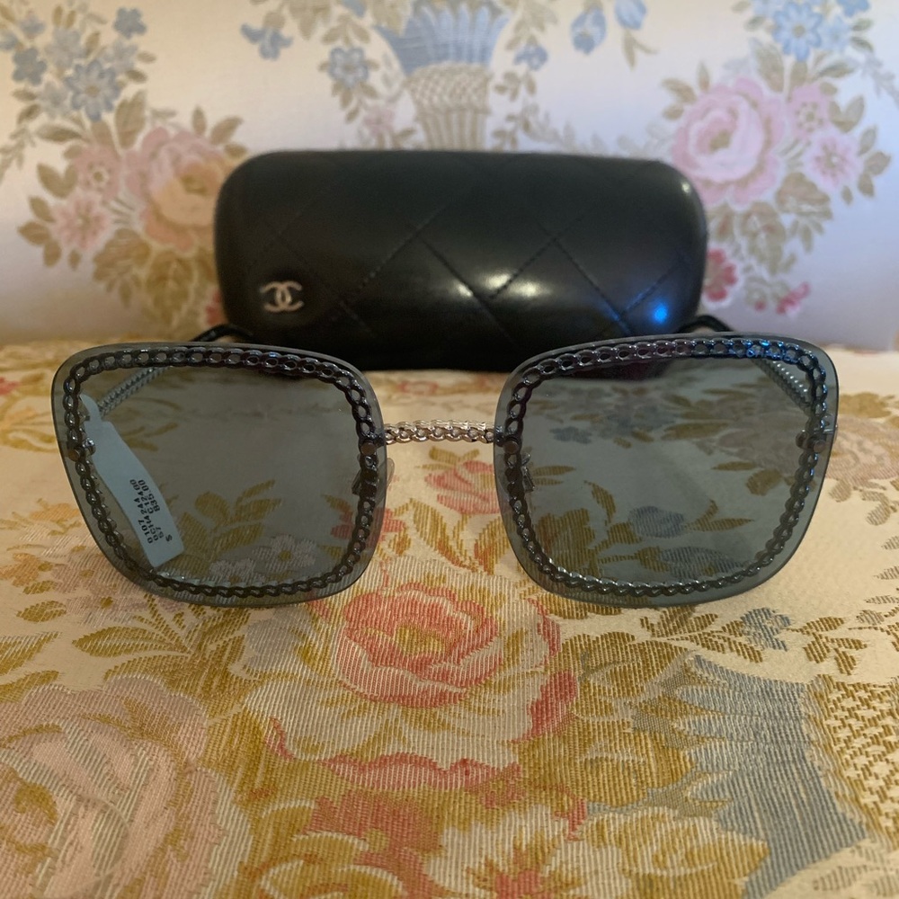 Authentic CHANEL Sunglasses Square Metal Frame Blue New With Tags